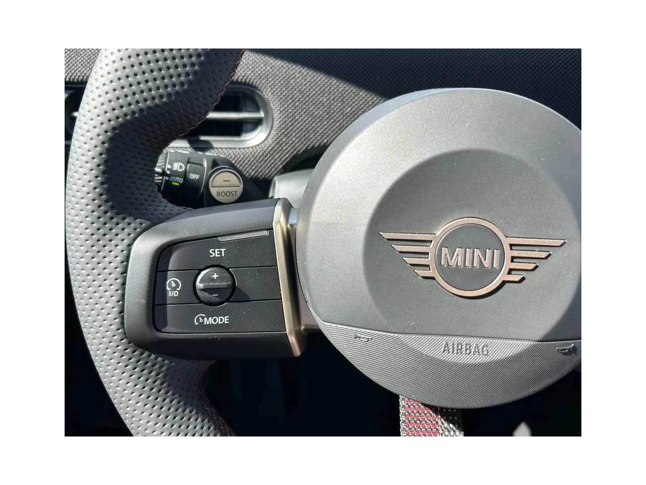 New 2026 Nanuq White Metallic MINI ICONIC image 19