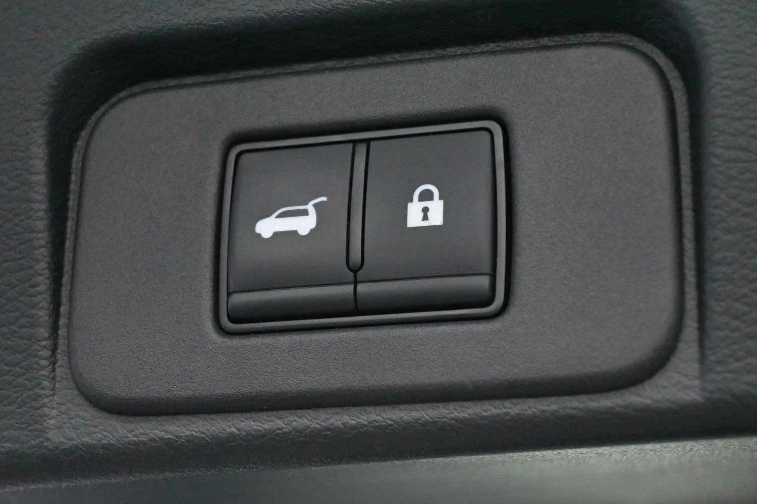 Used 2024 Silver Nissan SV image 10