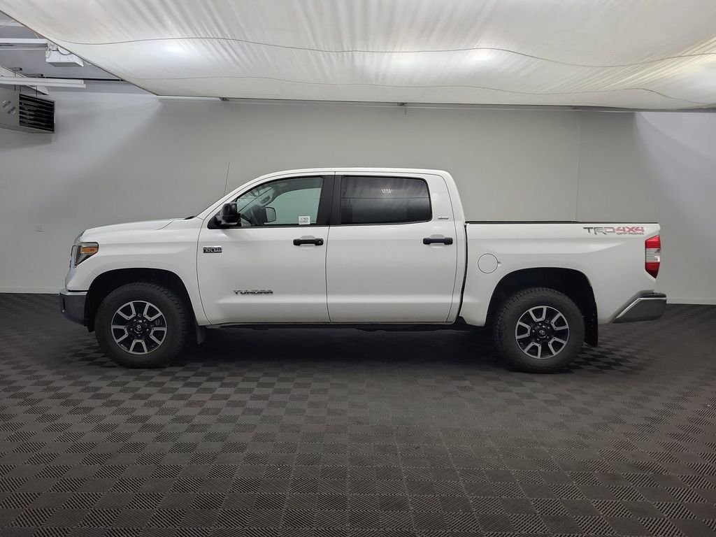 2018 Toyota Tundra SR5 photo 2