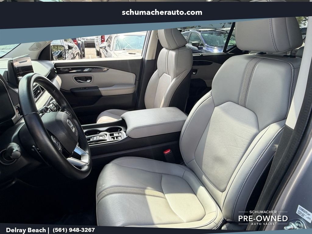 Used 2023 Silver Honda Touring image 10