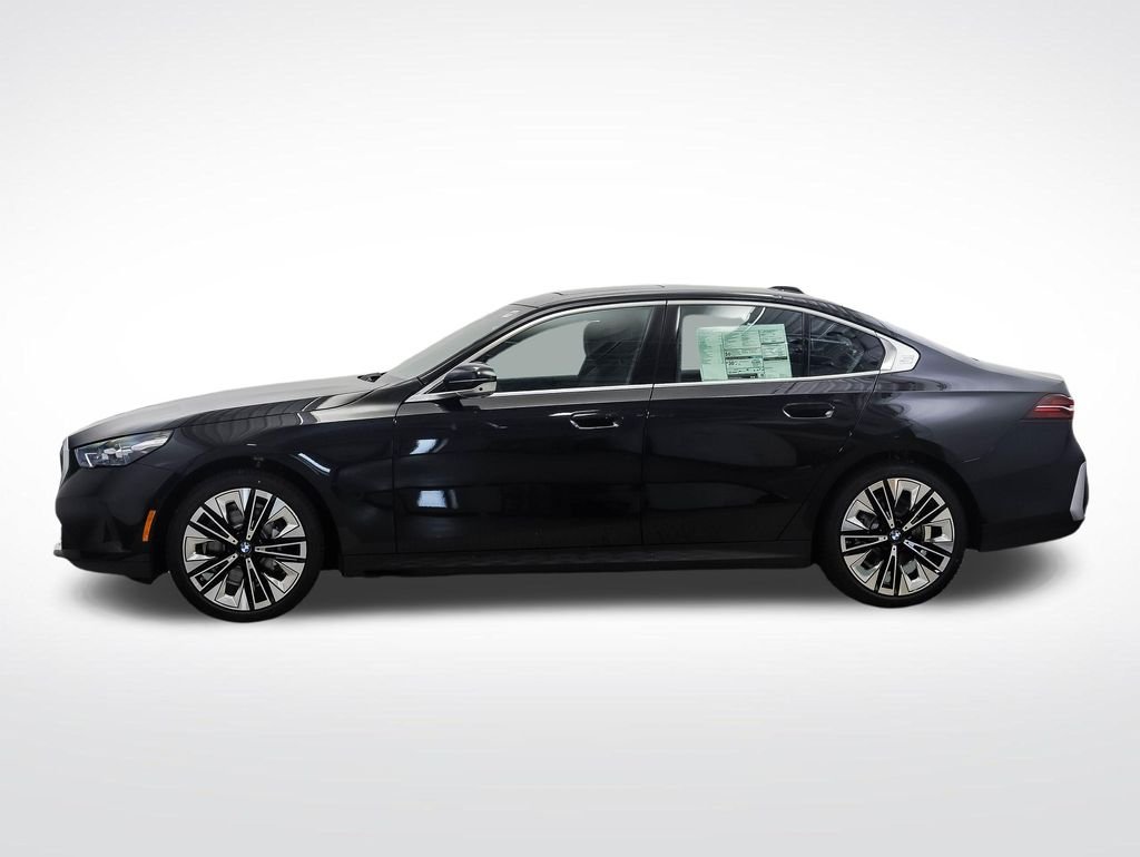 Used 2027 Black Sapphire Metallic BMW 530i xDrive image 2