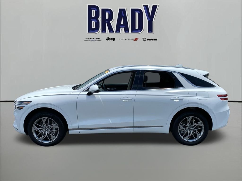 Used 2025 White Genesis 2.5T image 4