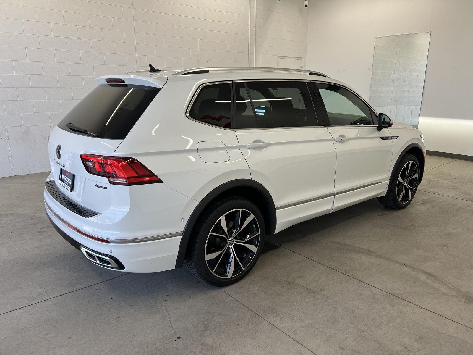 2023 Volkswagen Tiguan SEL R-LINE - Photo 4
