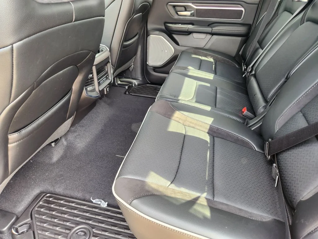 New 2026 Granite Crystal Metallic Clear-Coat Exterior Paint RAM Laramie image 20