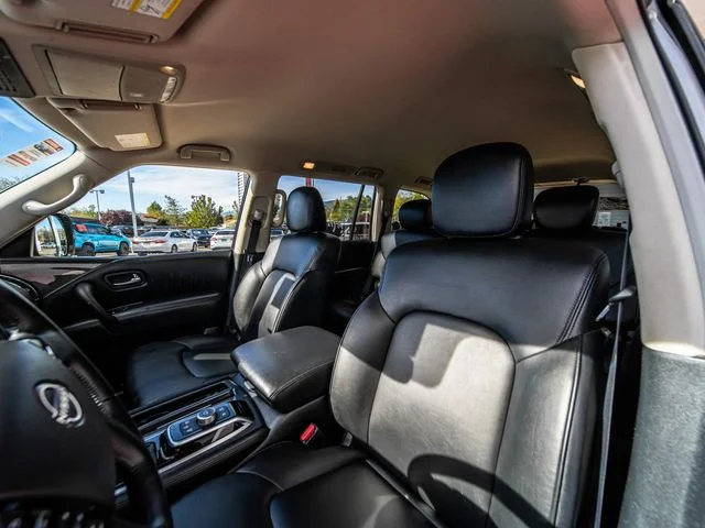 Used 2024 Gray Nissan SV image 8