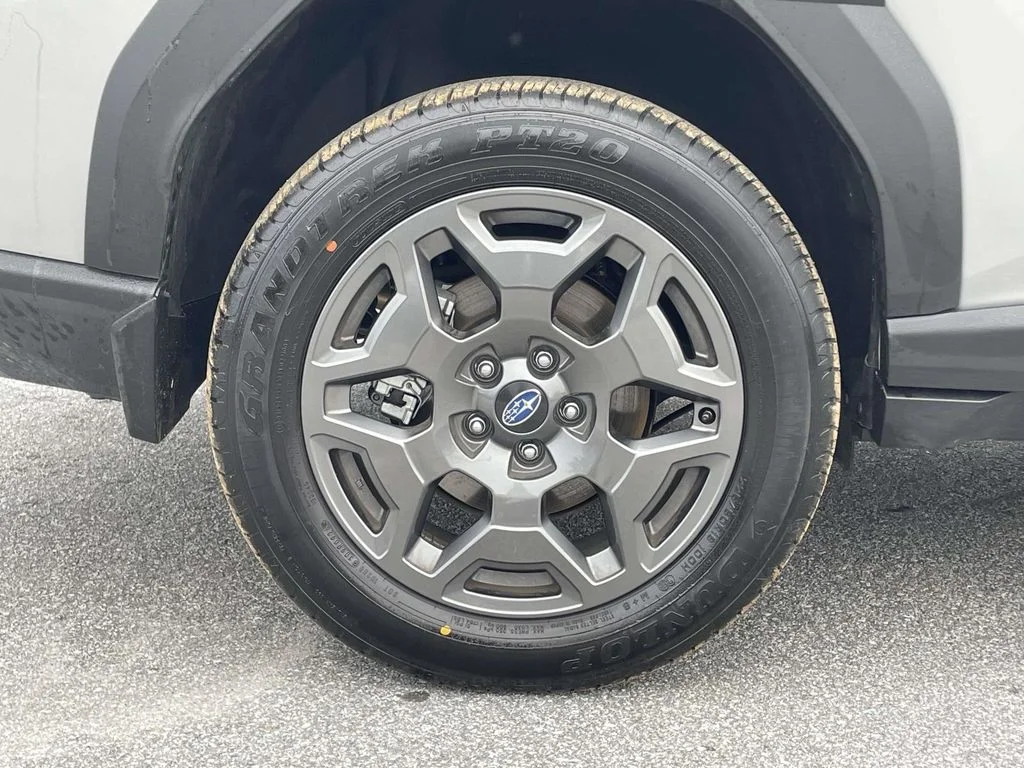 Used 2026 River Rock Pearl Paint Subaru Premium image 32