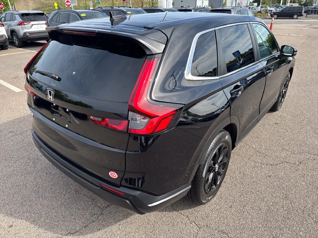 Used 2023 Black Honda EX-L image 9