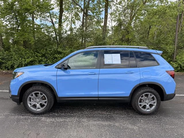 Used 2025 Diffused Sky Blue Pearl Honda TrailSport image 6