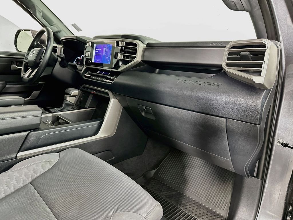 2025 Toyota Tundra SR5 - Photo 29