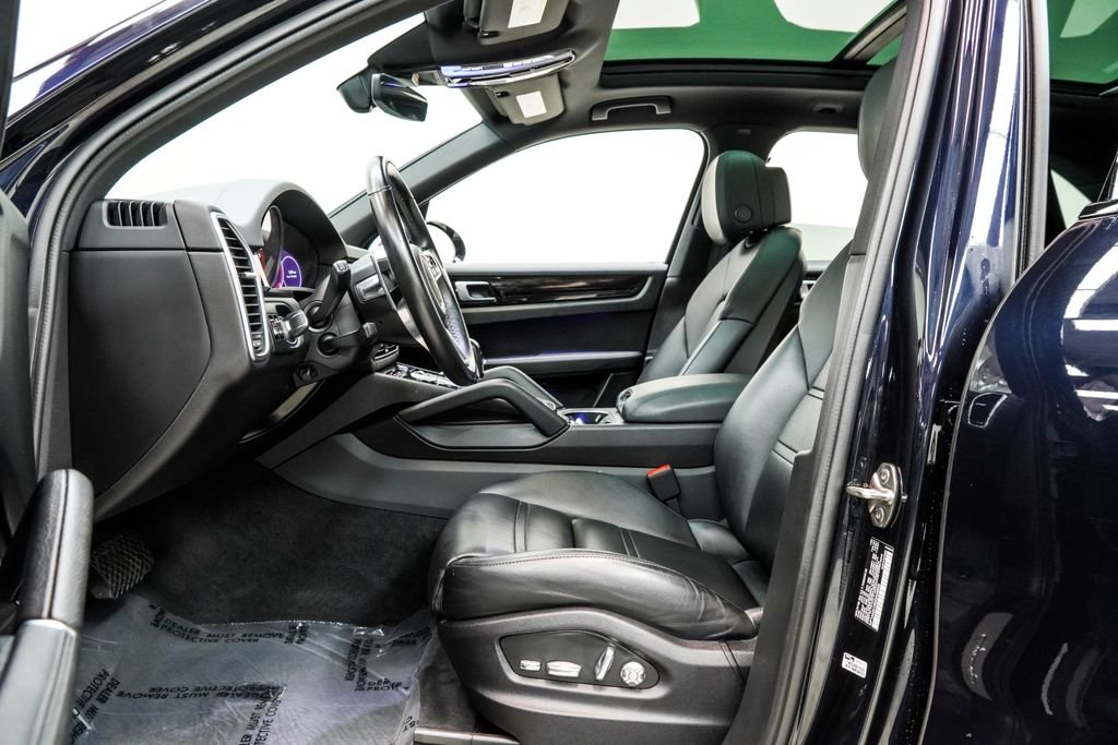 Used 2021 Black Porsche Base image 16