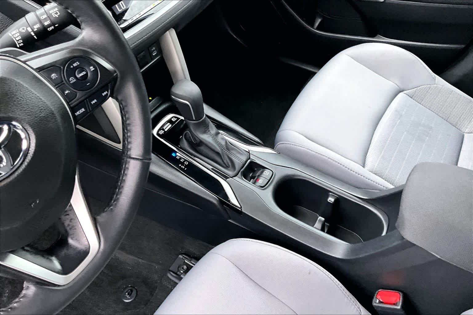 Used 2024 Wind Chill Pearl Toyota Hybrid SE image 17