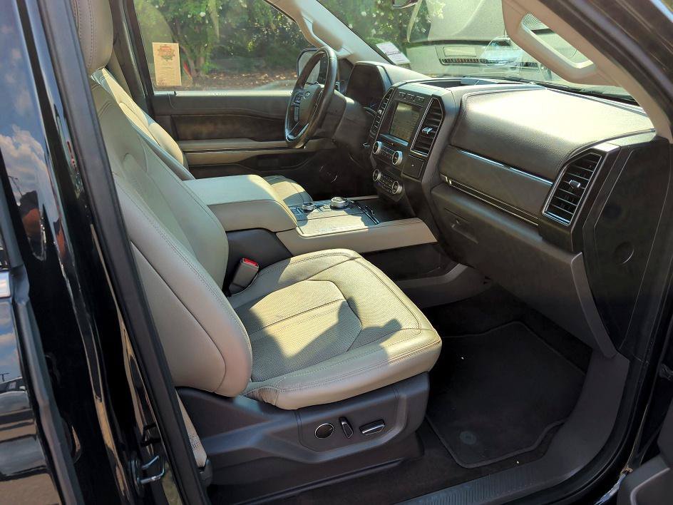 Used 2019 Black Metallic Ford Limited image 12