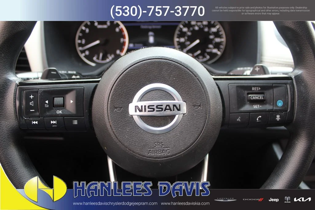 Used 2021 White Nissan SV image 27