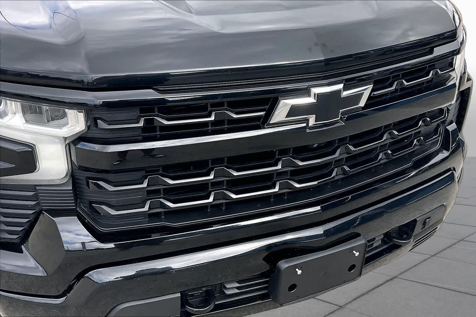 Used 2023 Black Chevrolet RST image 31