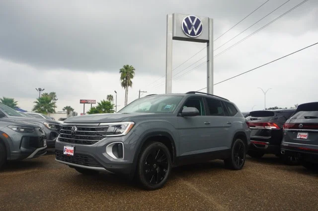 New 2026 Pure Gray Volkswagen 2.0T SE w/Technology image 1