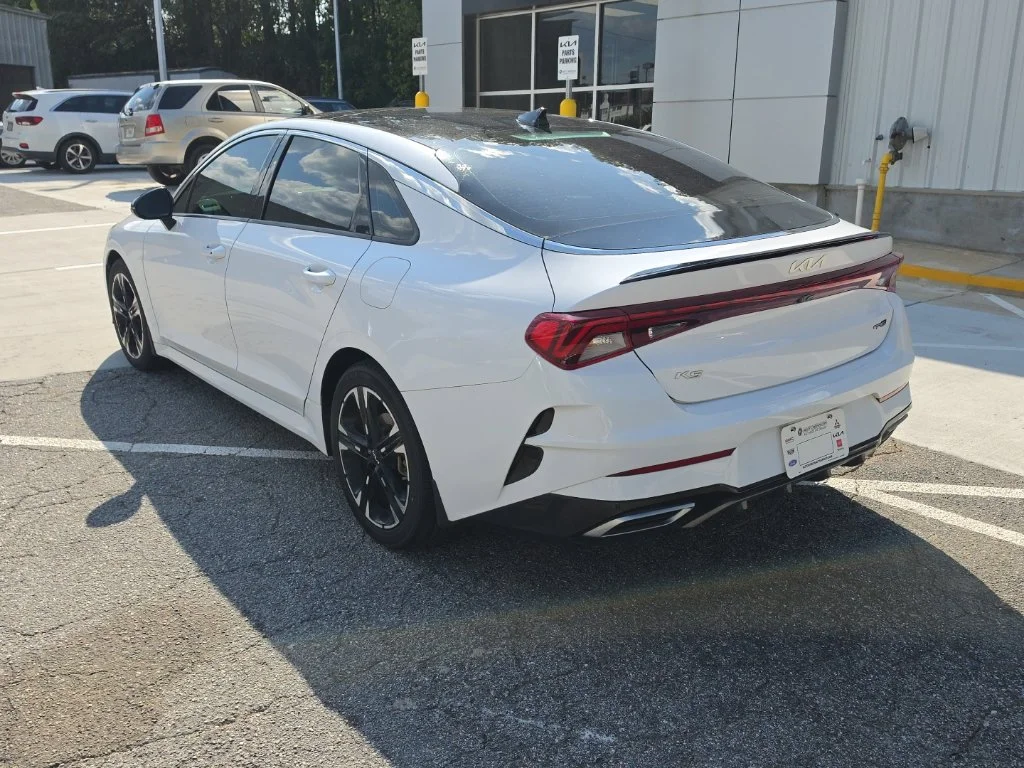 Used 2022 White Kia GT-Line image 5