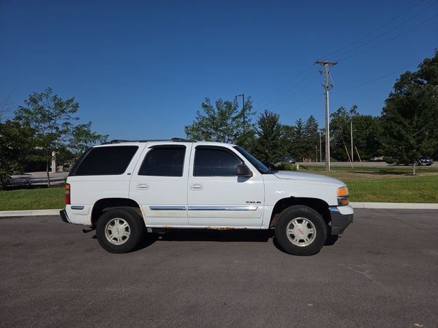 Used 2002 GMC Yukon SLE with VIN 1GKEC13T52R195766 for sale in Fort Wayne, IN
