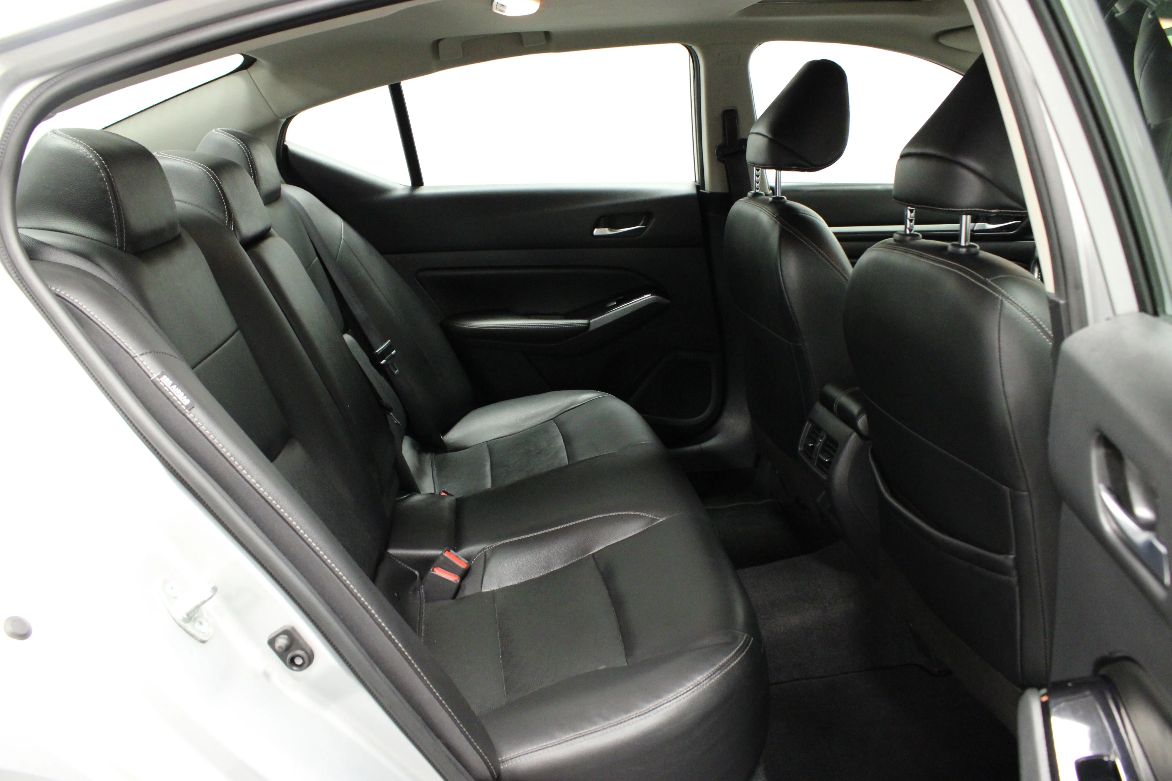Used 2023 Brilliant Silver Metallic Nissan 2.5 SL image 15