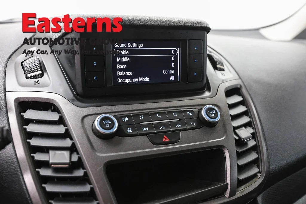 Used 2019 White Ford XL image 18