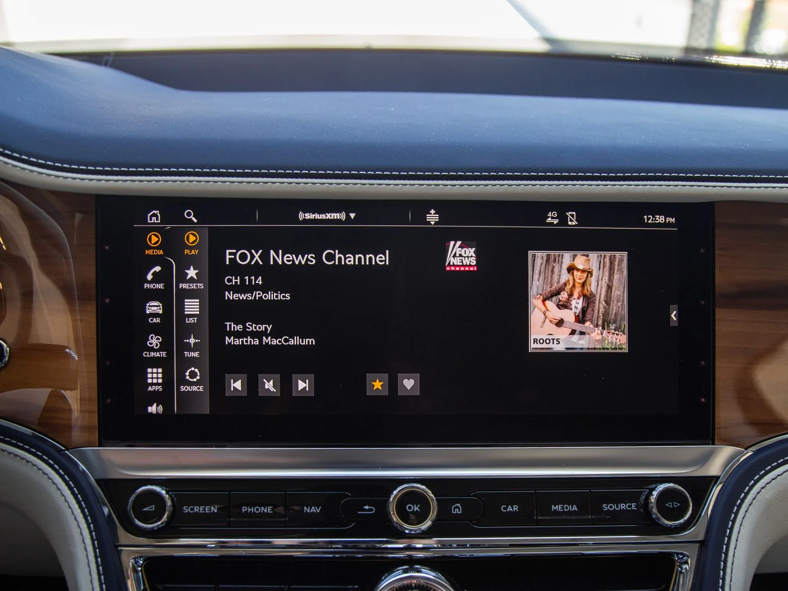 Used 2024 Blue Bentley Azure image 19
