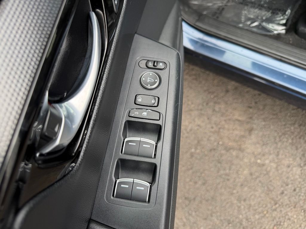 Used 2024 Canyon River Blue Metallic Honda EX-L image 14