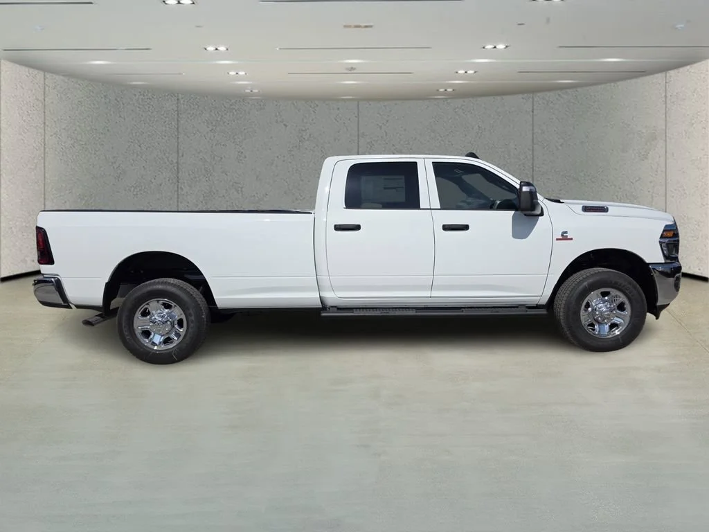 2026 RAM 2500 Tradesman - Photo 3