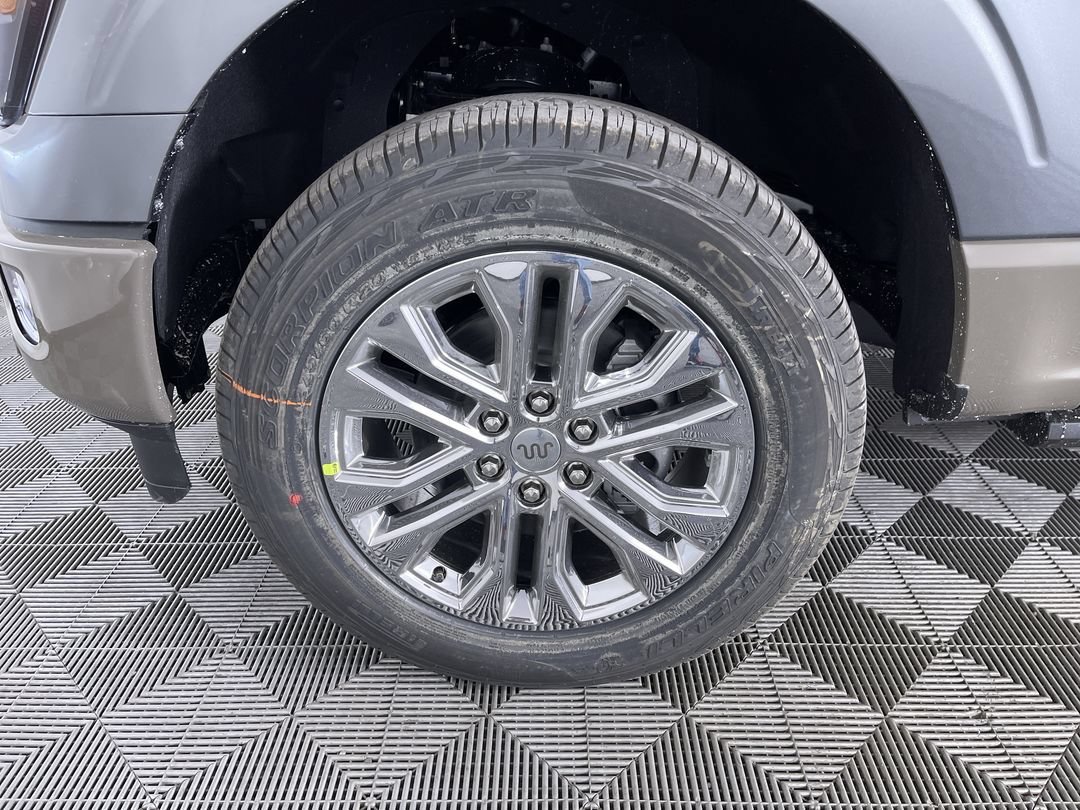 New 2026 Carbonized Gray Metallic Ford King Ranch image 26