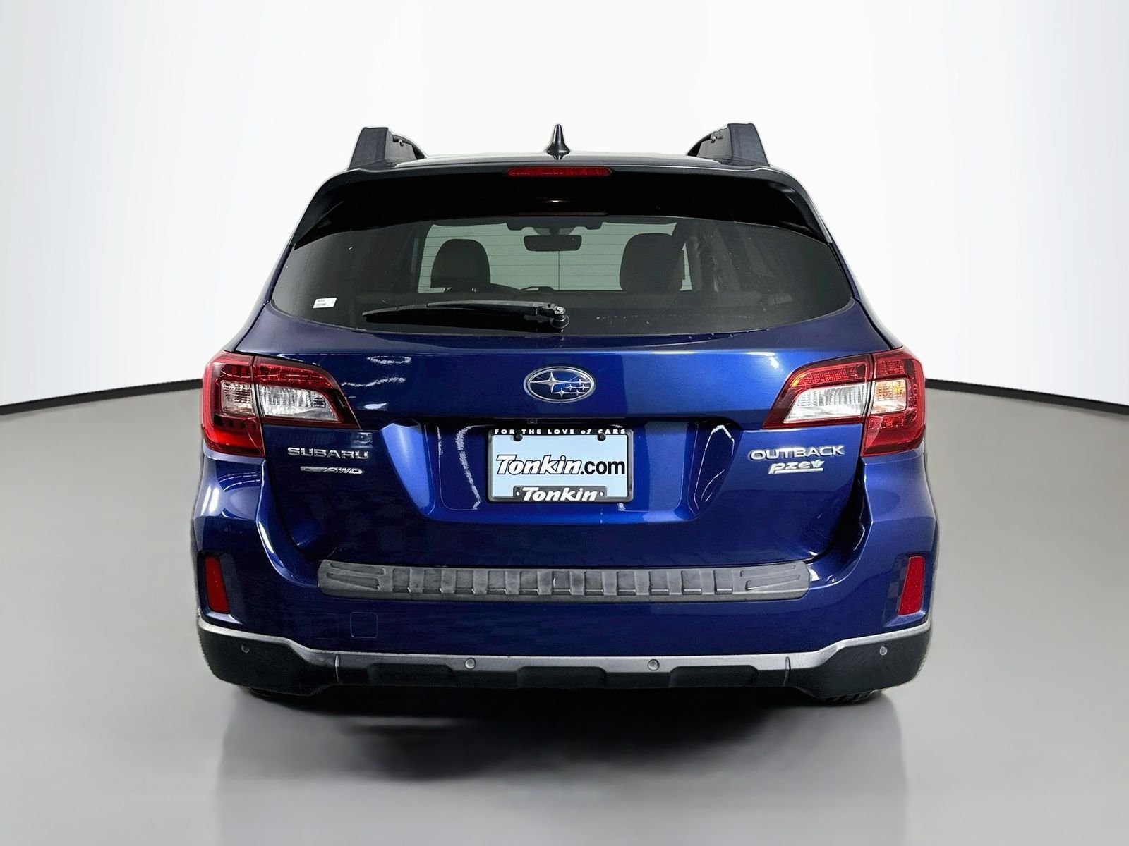Used 2017 Lapis Blue Pearl Subaru 2.5i image 6
