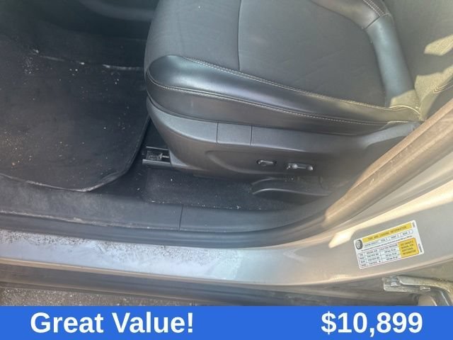 Used 2018 SILVER ICE METALLIC Chevrolet LT image 44