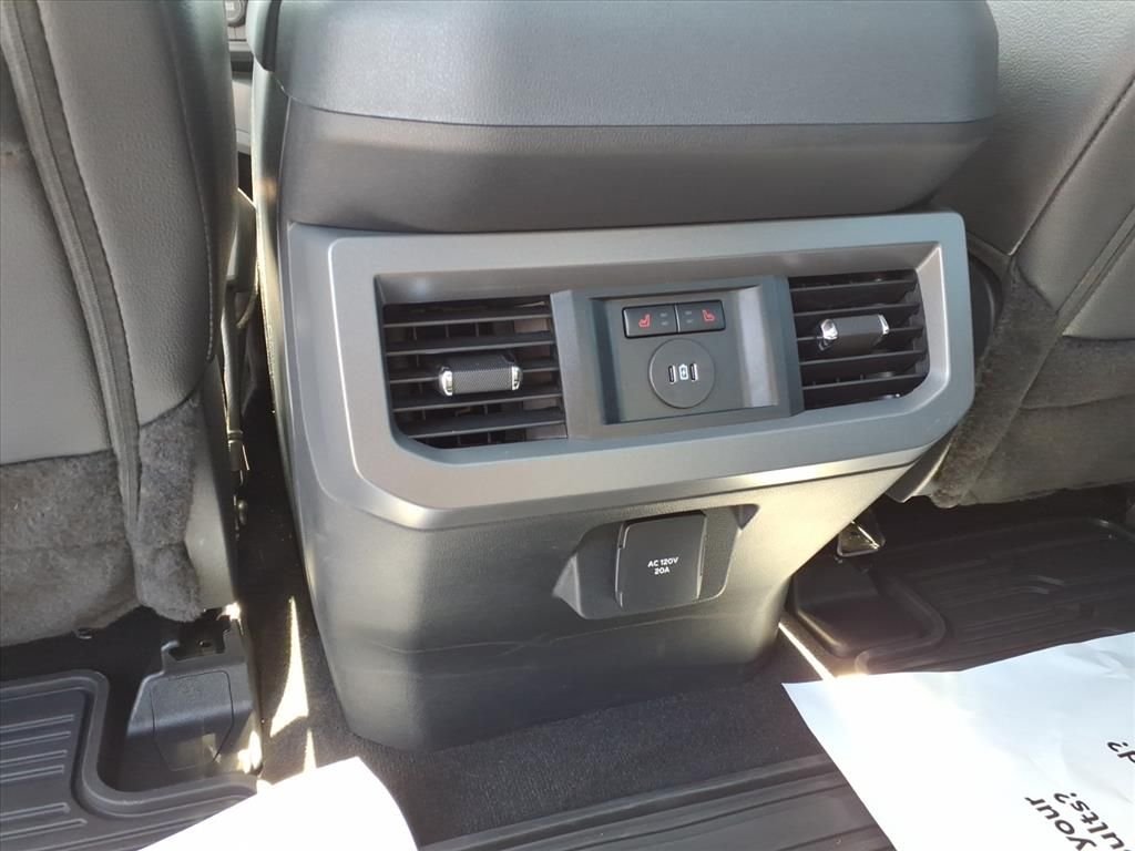 Used 2025 Gray Ford Lariat image 15