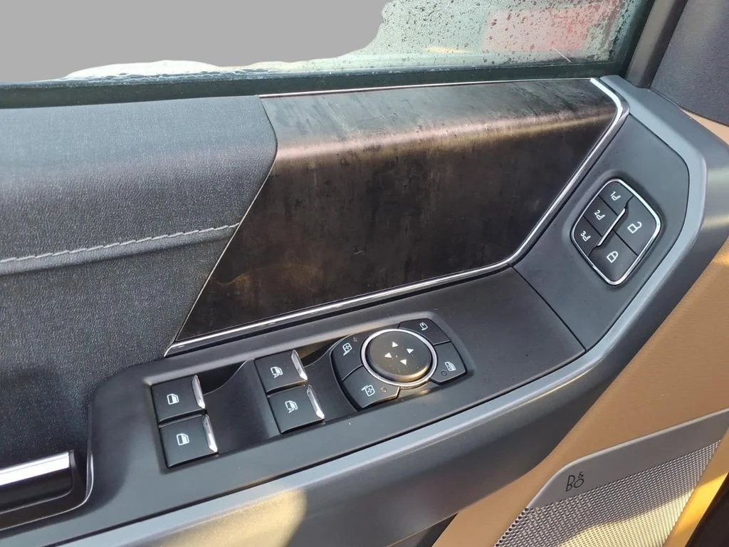 Used 2023 Red Ford Lariat image 15