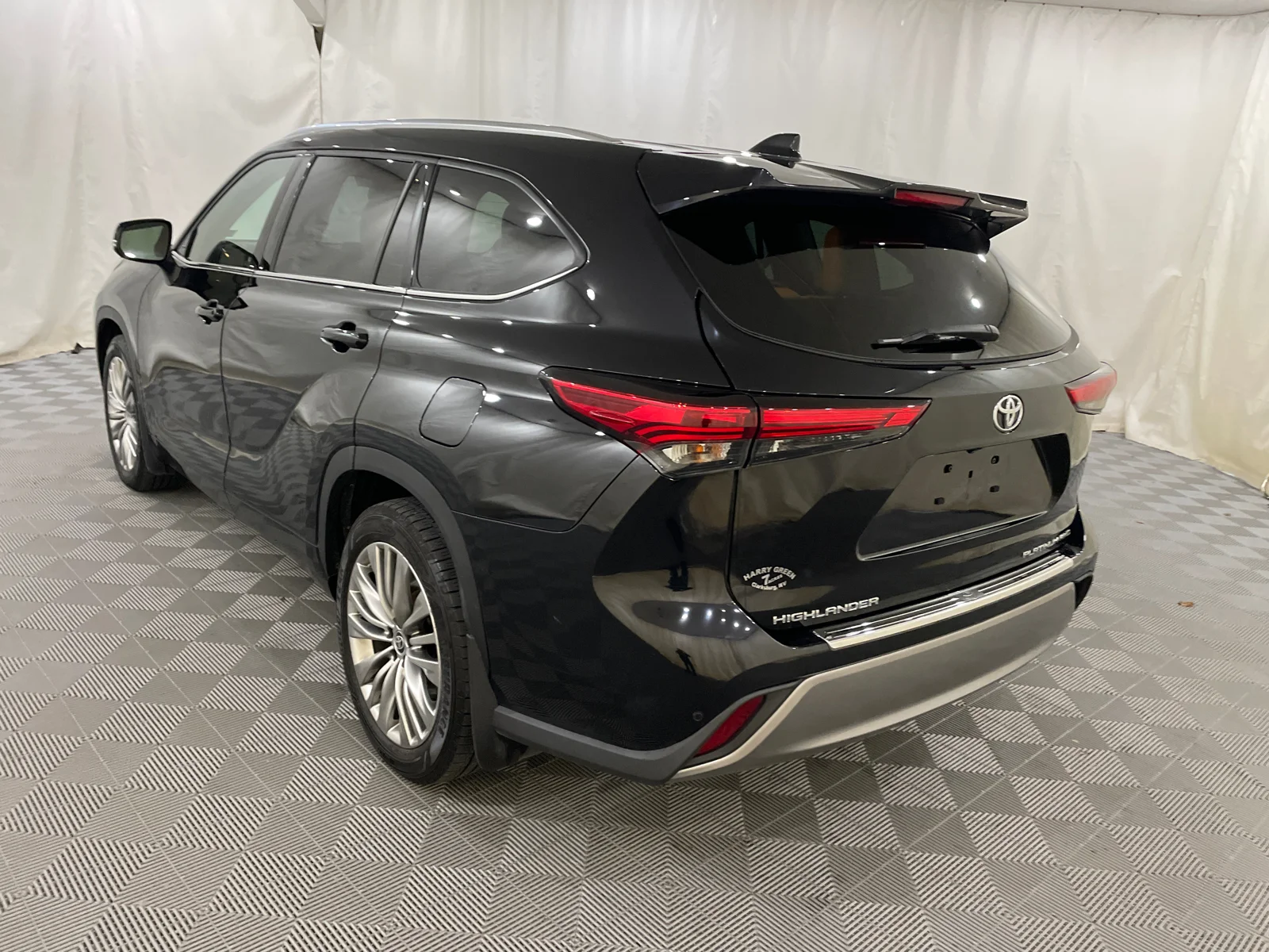 Used 2022 Midnight Black Metallic Toyota Platinum image 9