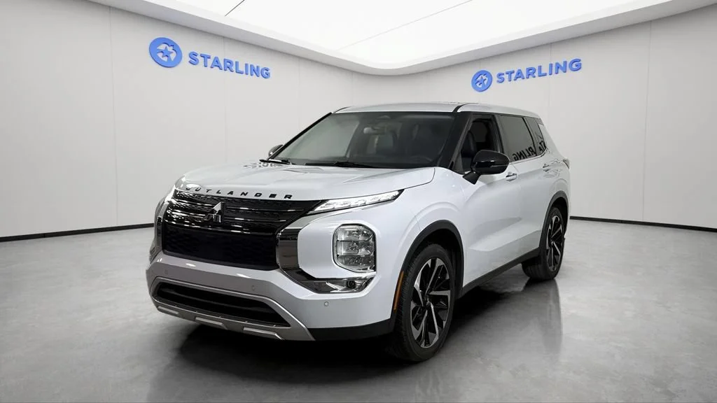 Used 2024 White Mitsubishi SE 2.5 2WD image 16