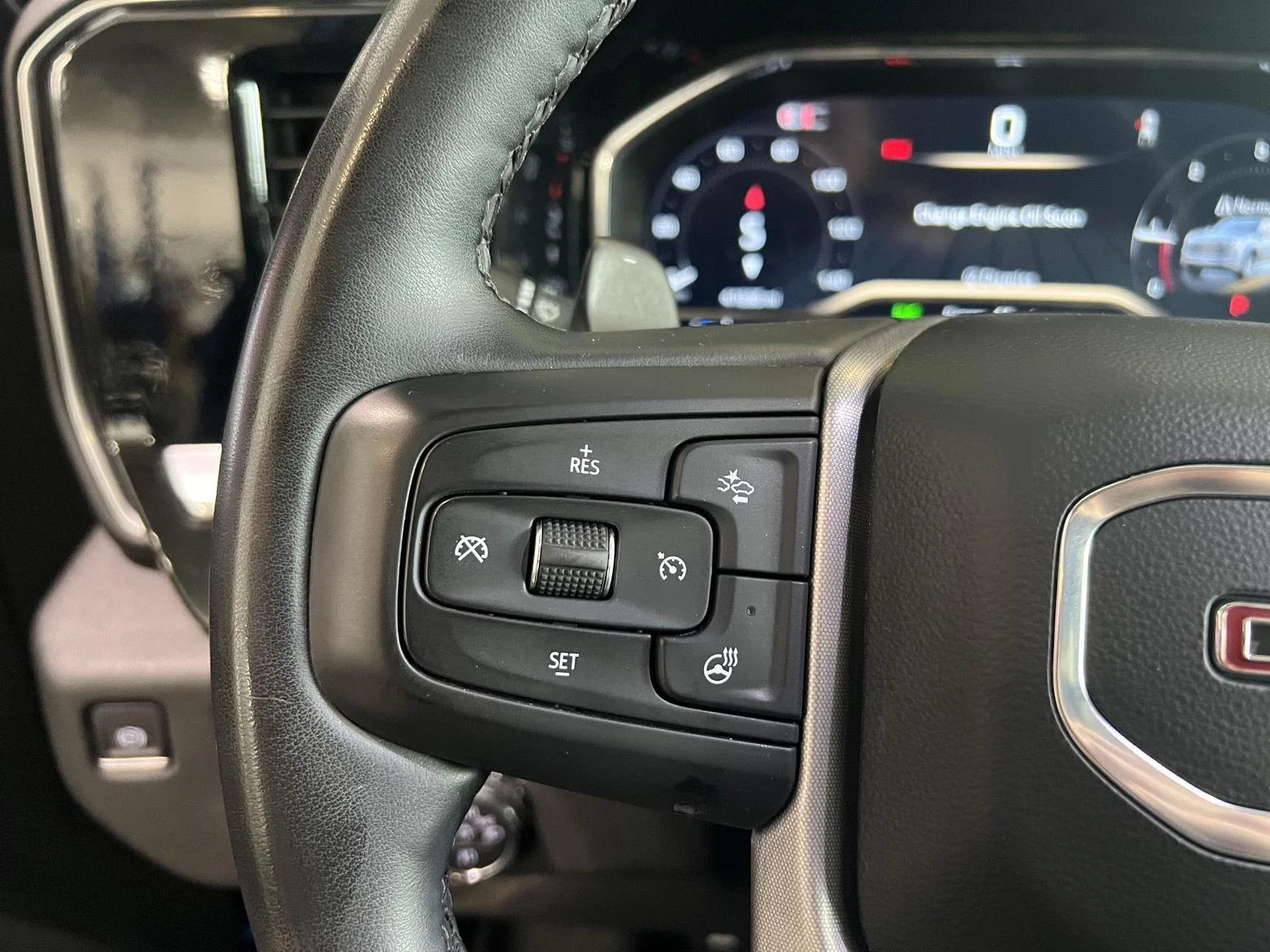 Used 2024 Dynamic Blue Metallic GMC Elevation image 23