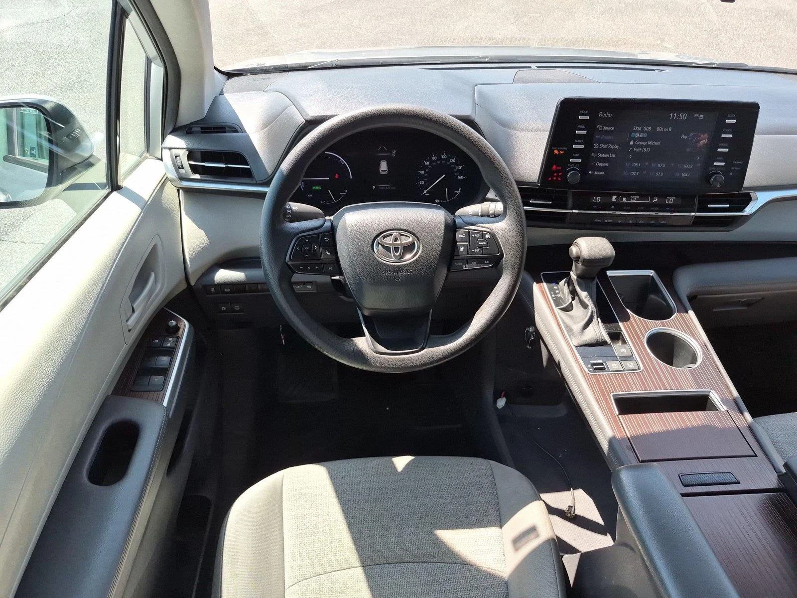 Used 2024  Toyota LE image 32