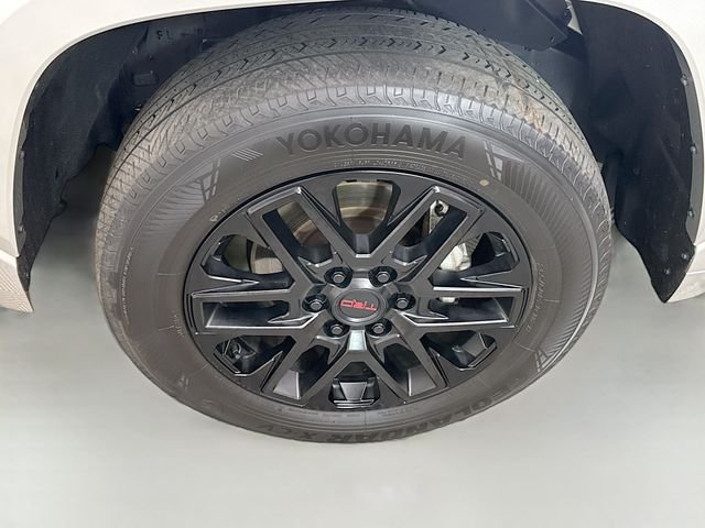 Used 2022 Silver Toyota SR5 image 30