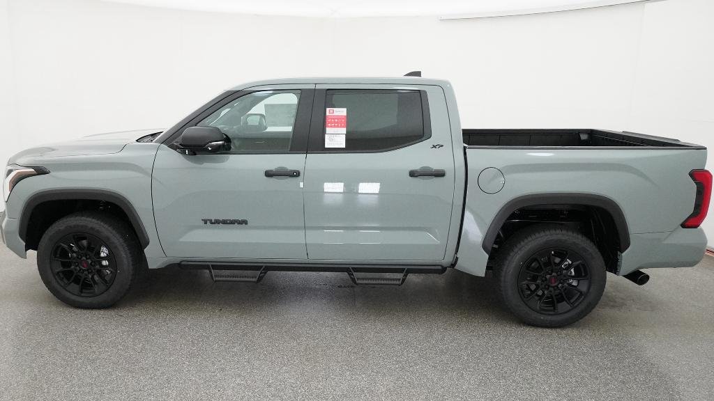 New 2026 Lunar Rock Toyota SR5 image 3