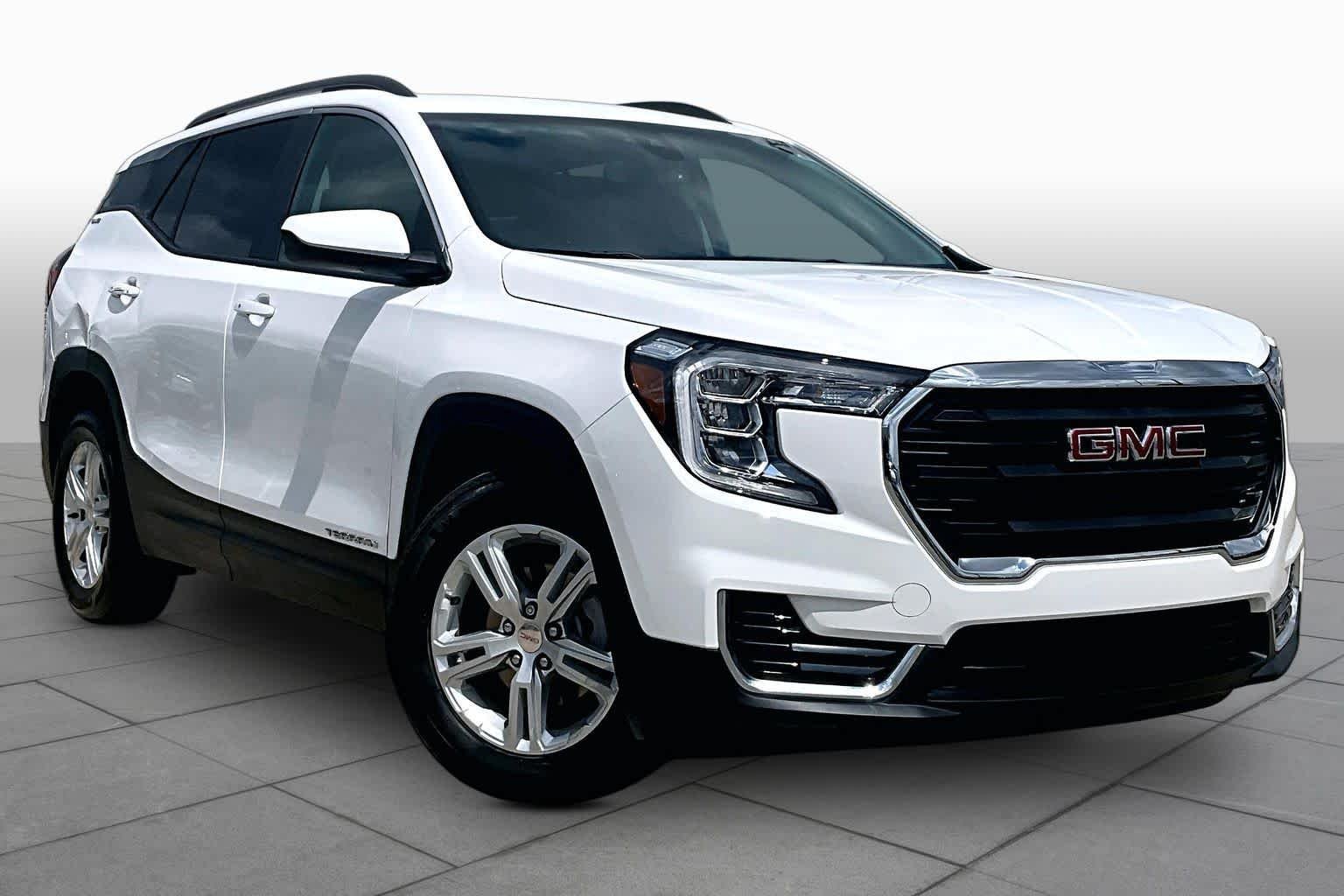 Certified Used 2024 Summit White GMC SLE image 3