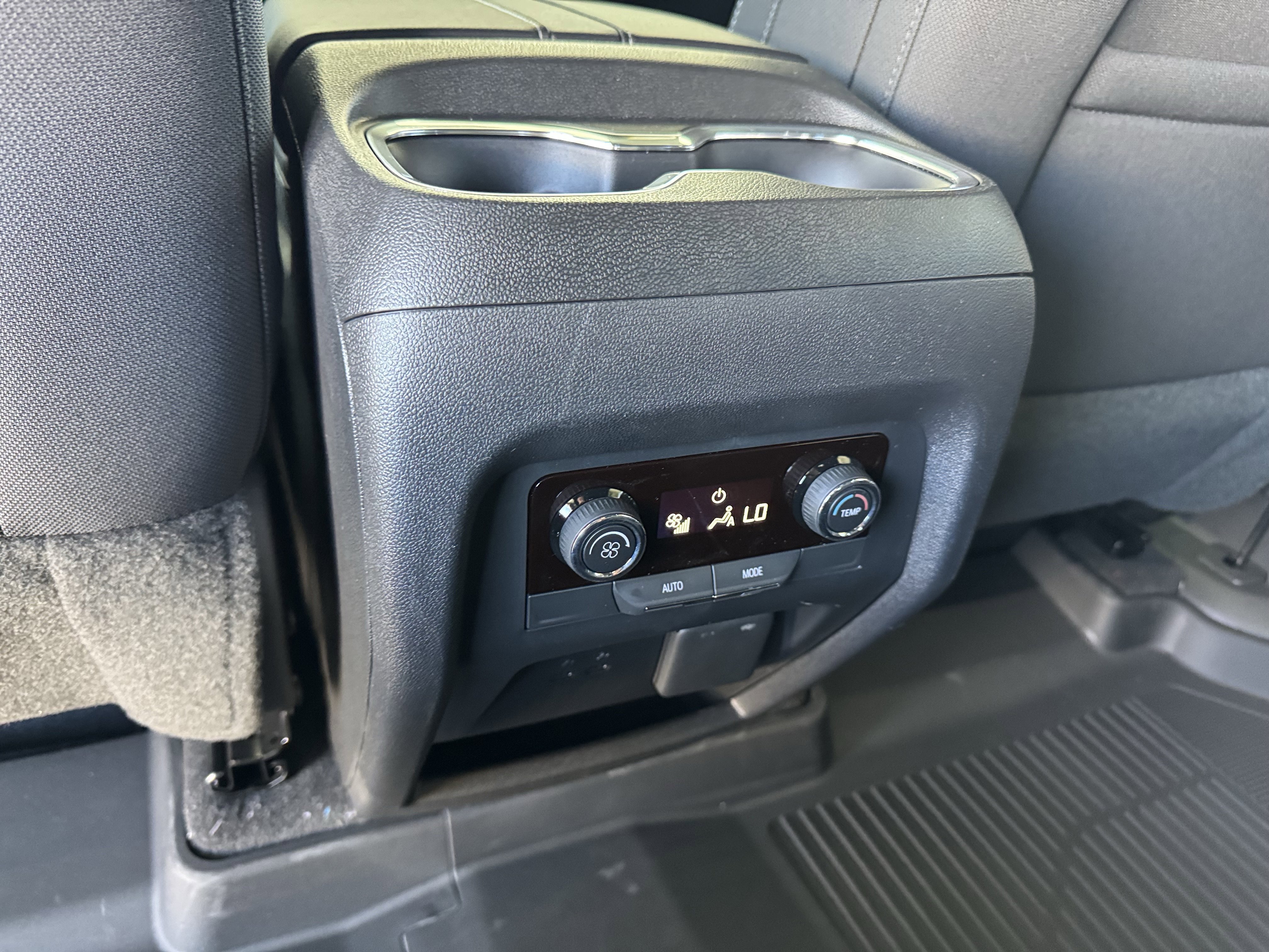 2026 Chevrolet Traverse LT - Photo 17