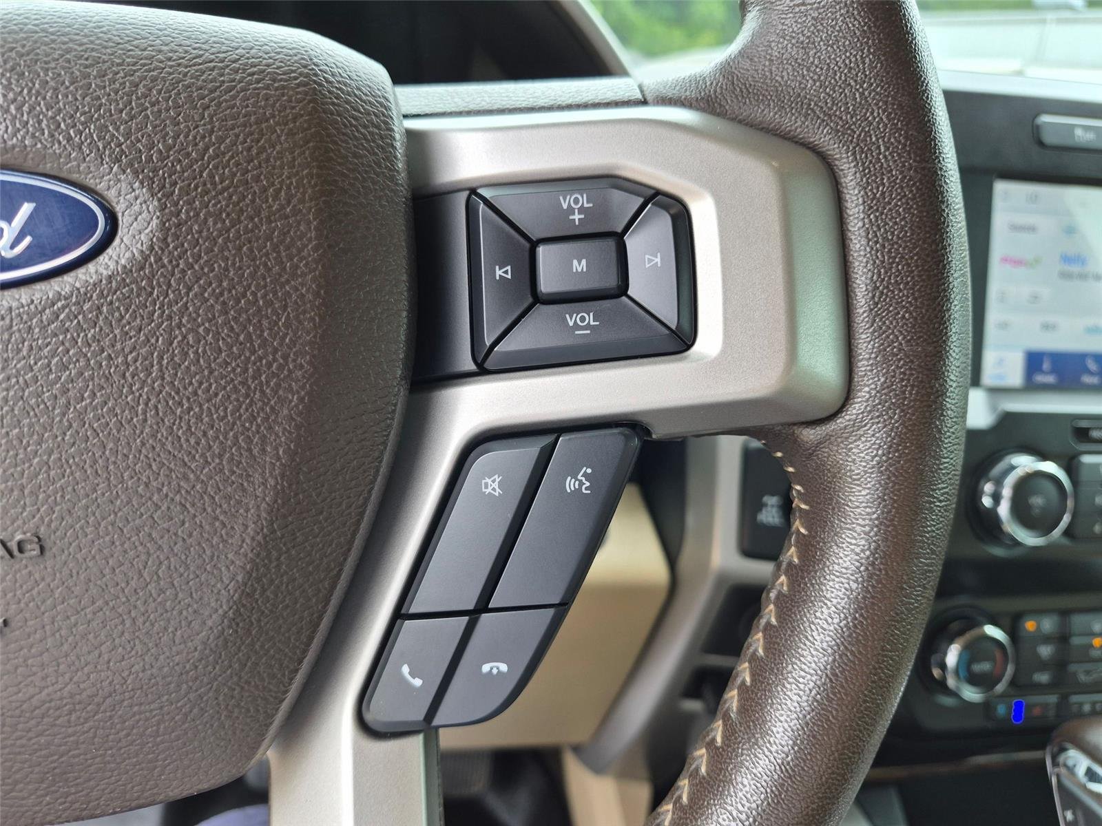 Used 2019 Ingot Silver Metallic Ford LARIAT image 18