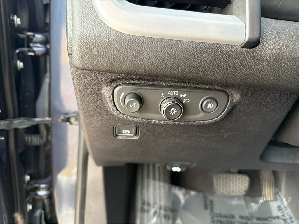Used 2018 Blue Steel Metallic GMC SLT image 18