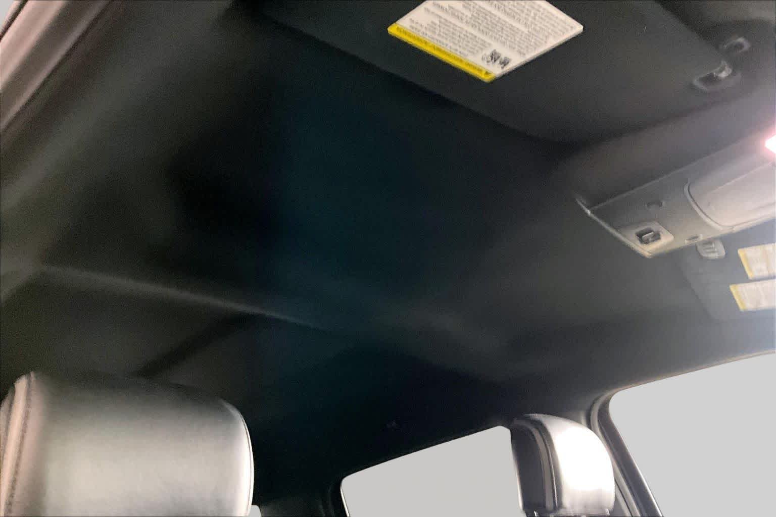 Used 2018 Magnetic Metallic Ford Platinum image 13