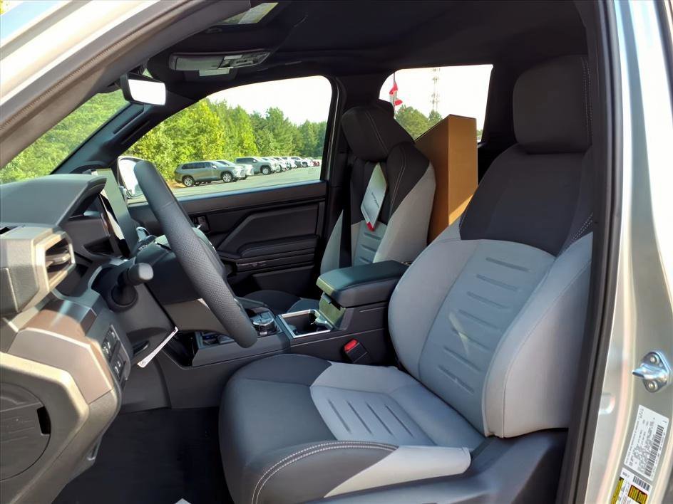 2025 Toyota Tacoma TRD Off Road - Photo 9