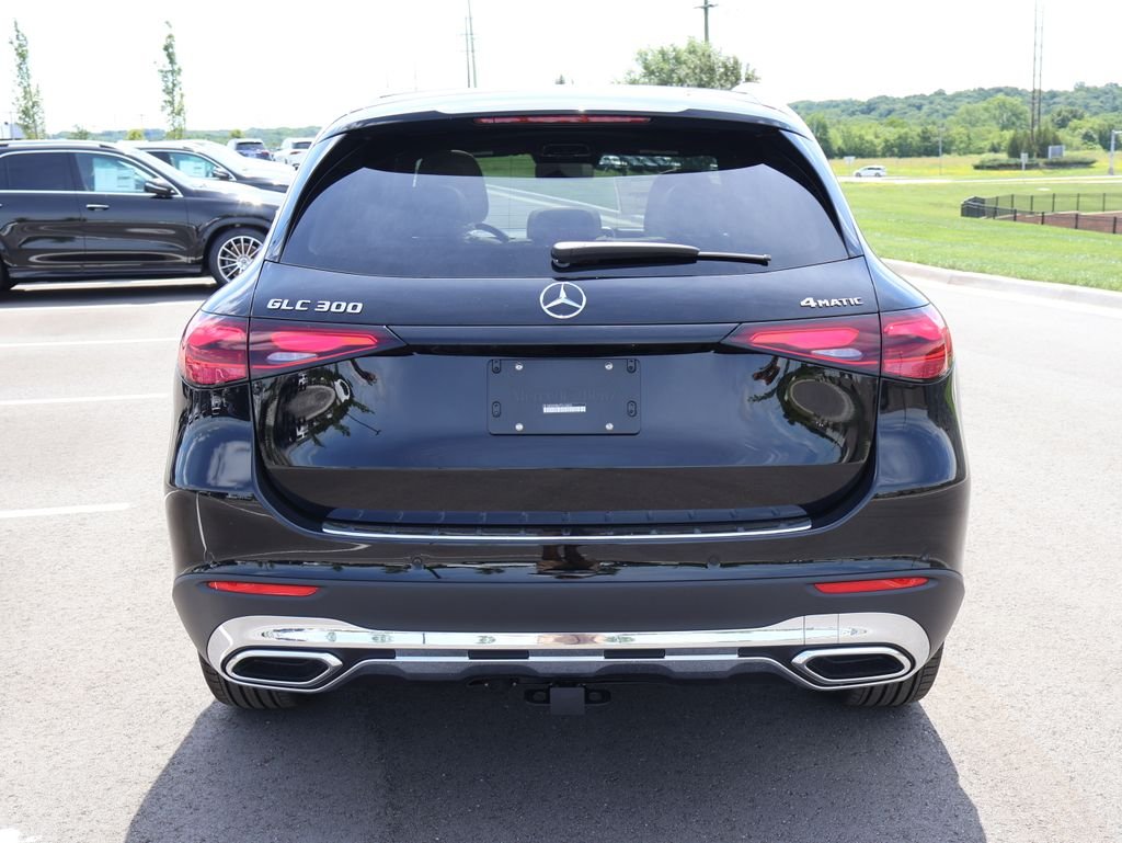 New 2026 Black Mercedes-Benz GLC 300 image 5