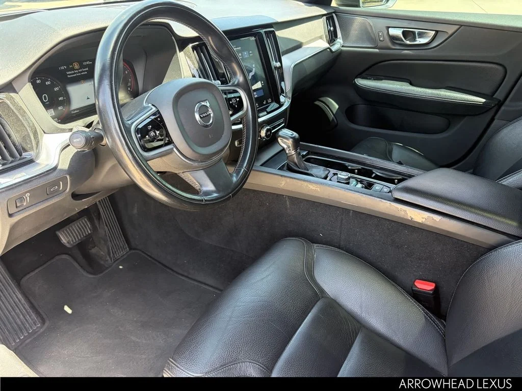 Used 2020 Gray Volvo T5 image 11