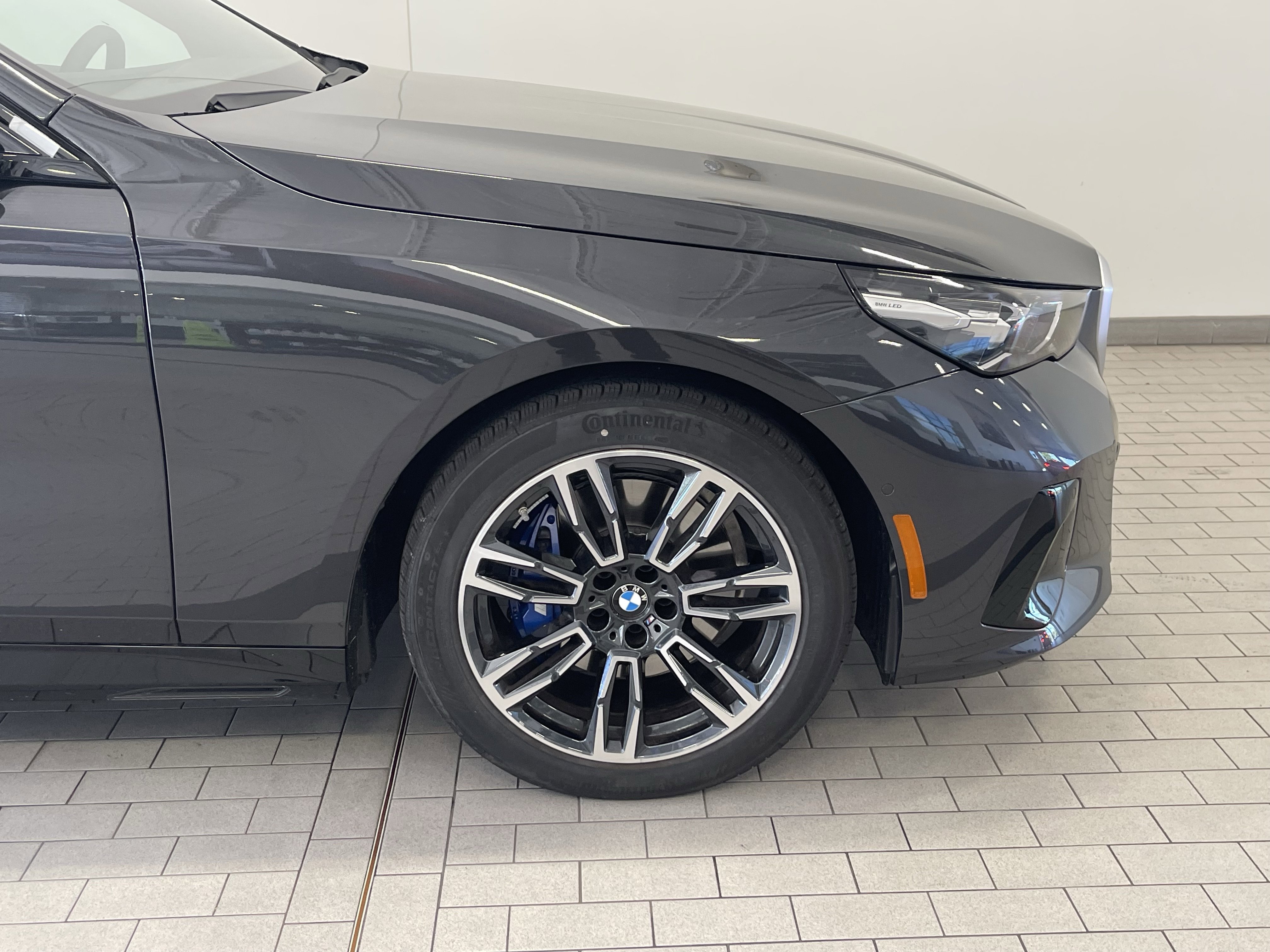 Used 2026 DARK GRAPHITE MET BMW 530i xDrive image 4