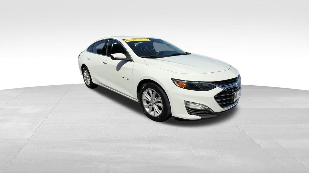 Used 2024 White Chevrolet LT image 9