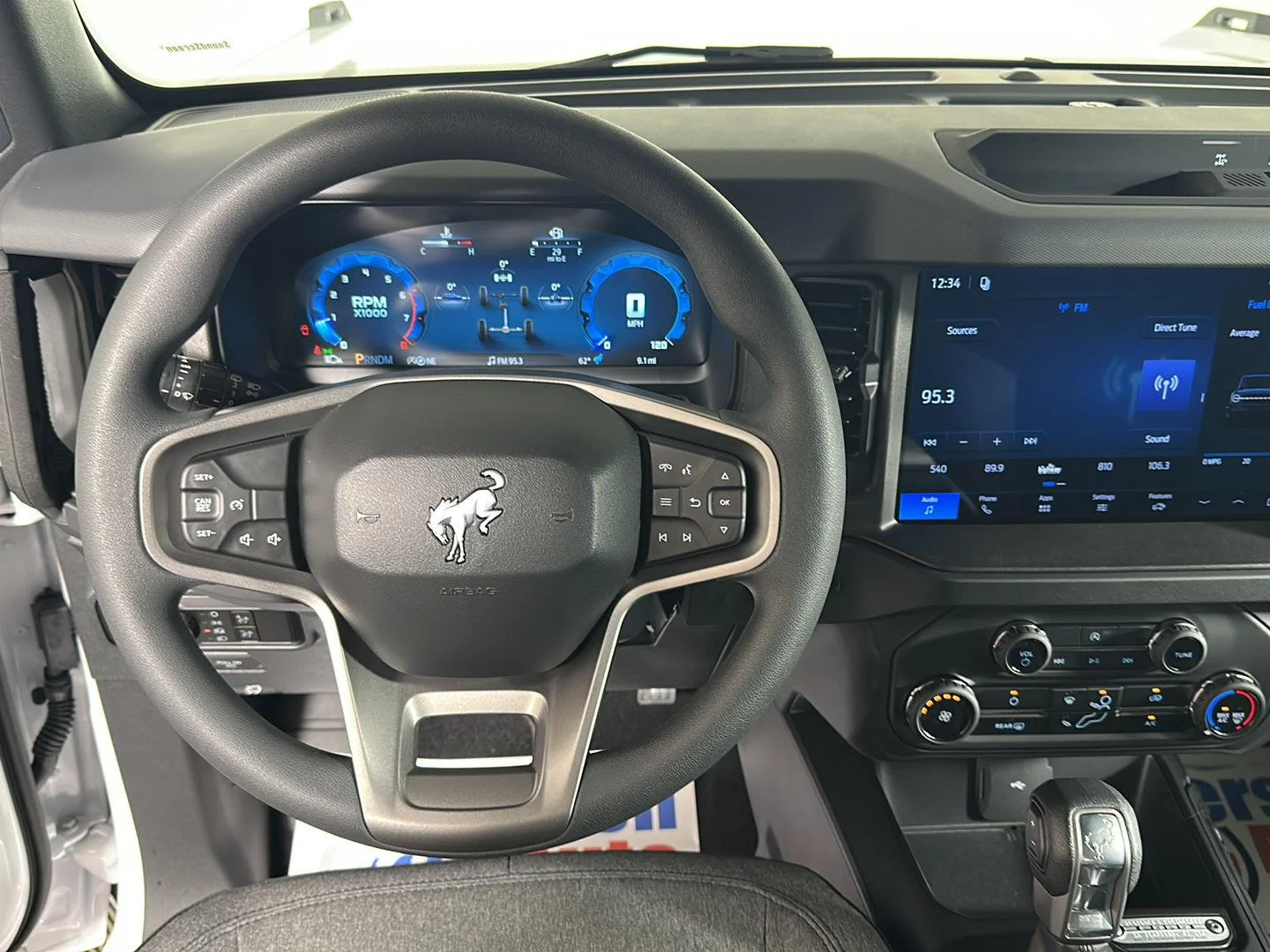 New 2026 Oxford White Ford Base image 22