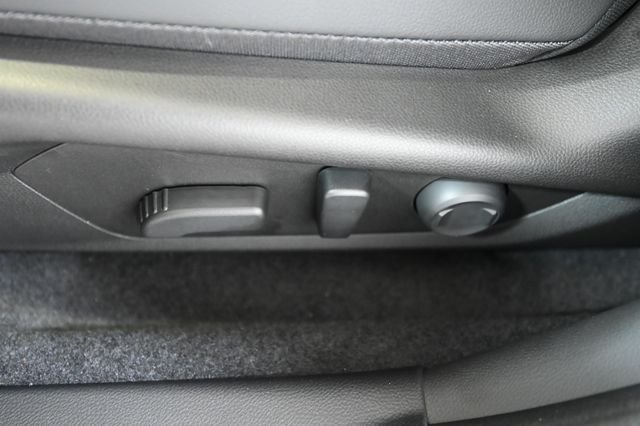 New 2026 SAPPHIRE BLUE PEARL Subaru Limited Hybrid image 24