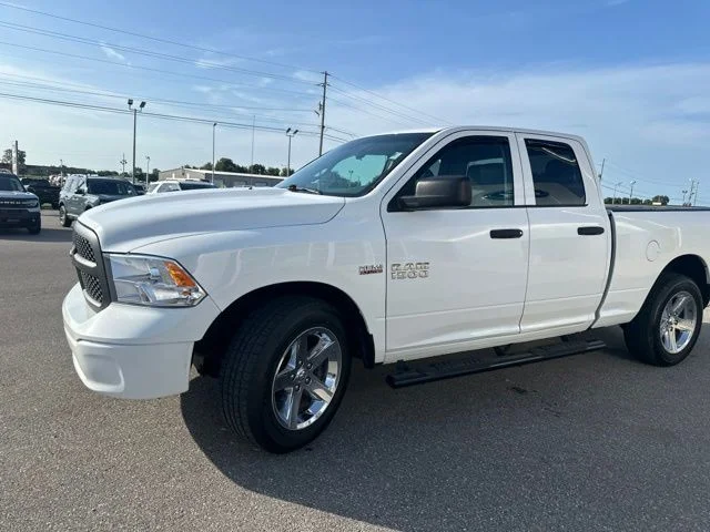 Used 2017 Bright White Clearcoat Ram Tradesman image 32